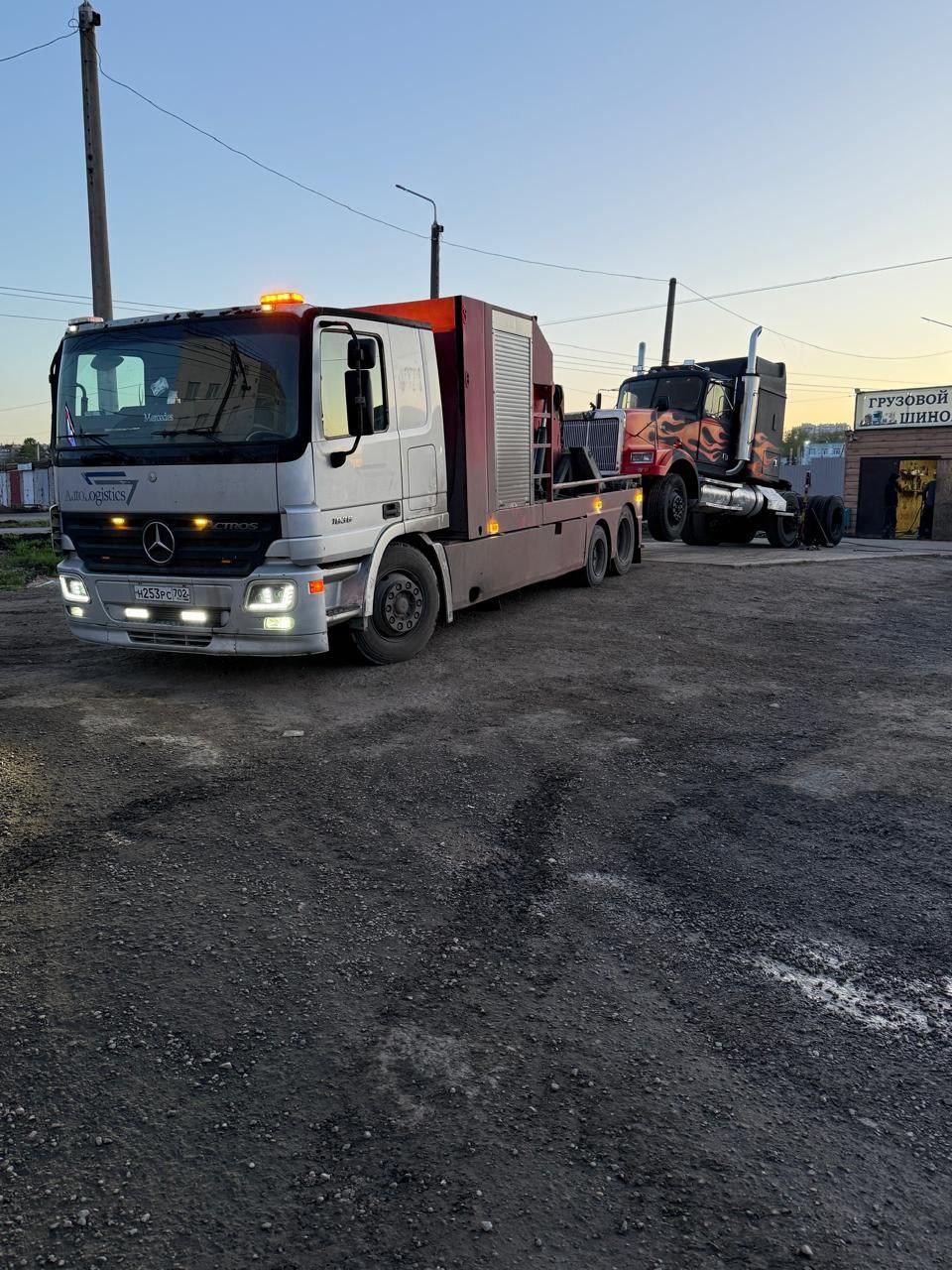 Тяжёлый эвакуатор Mercedes для грузового транспорта